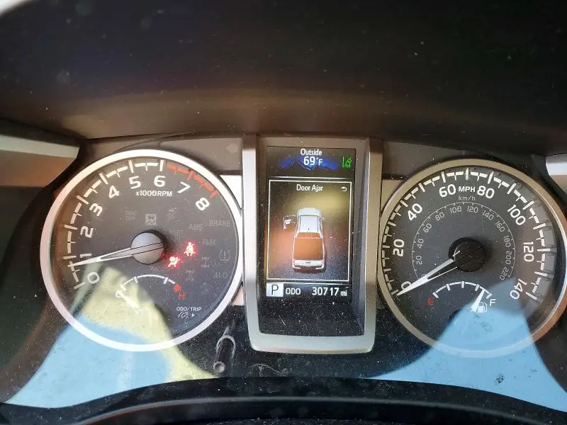 2023 TOYOTA TACOMA SR5 V6  