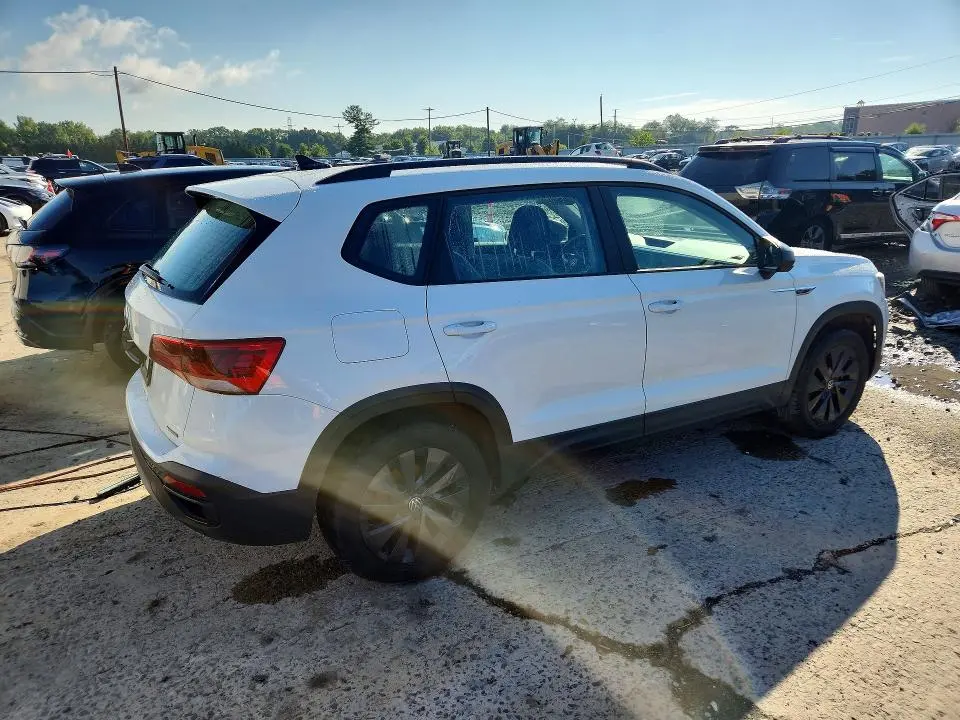 2022 VOLKSWAGEN TAOS   