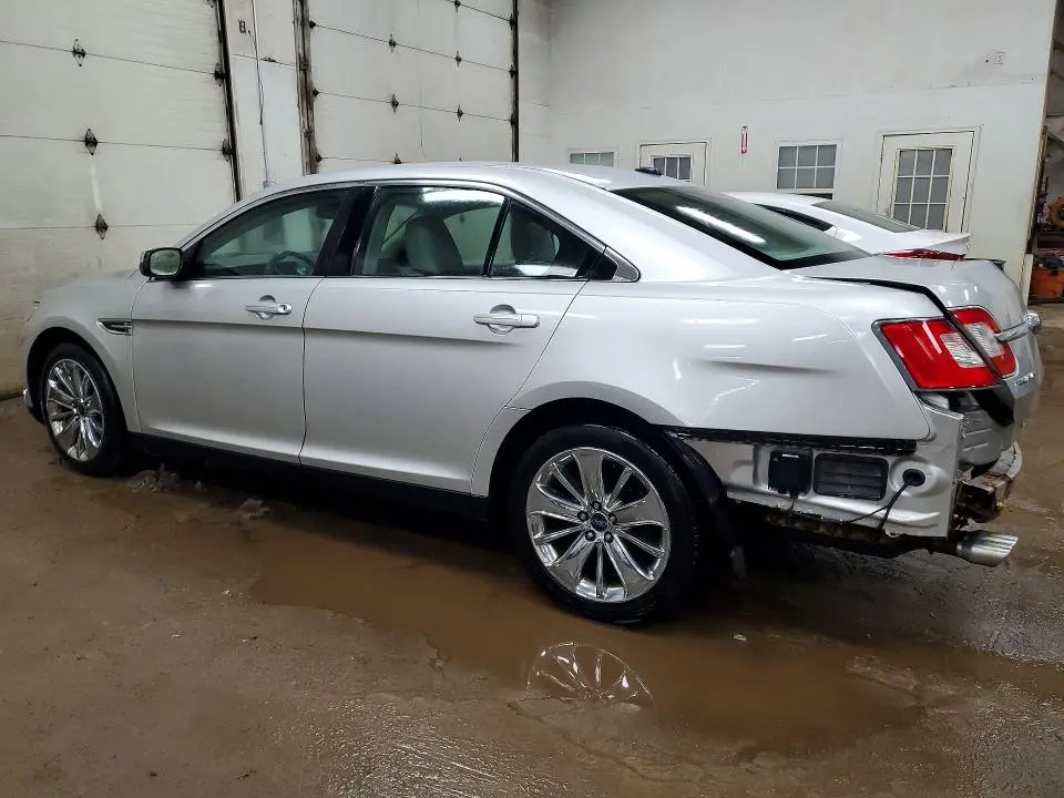 2011 FORD TAURUS LIMITED  