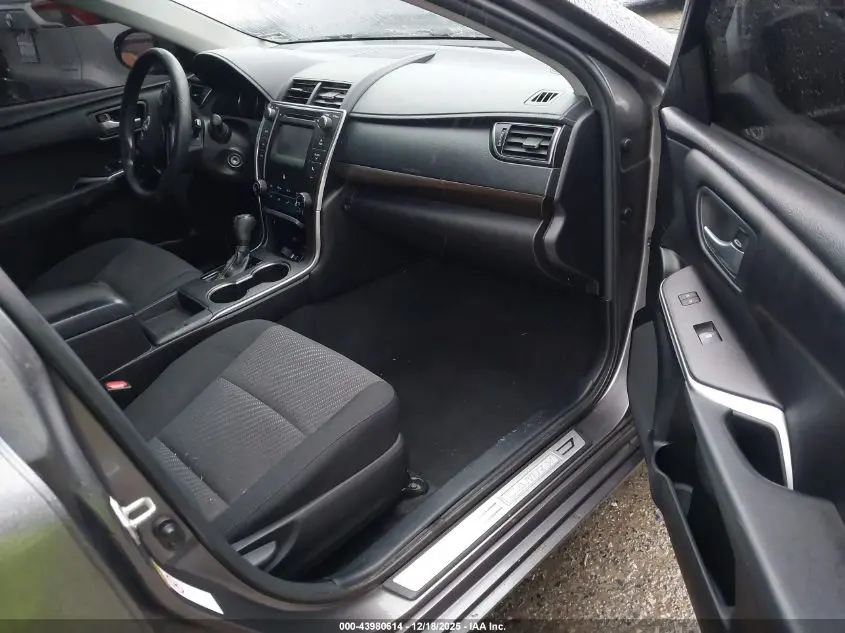 2017 TOYOTA CAMRY LE