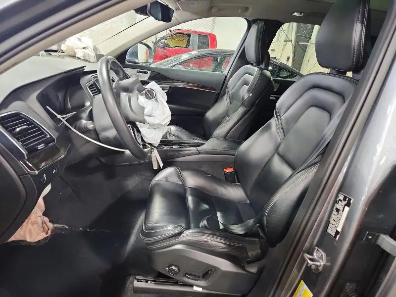 2018 VOLVO XC90 T6  