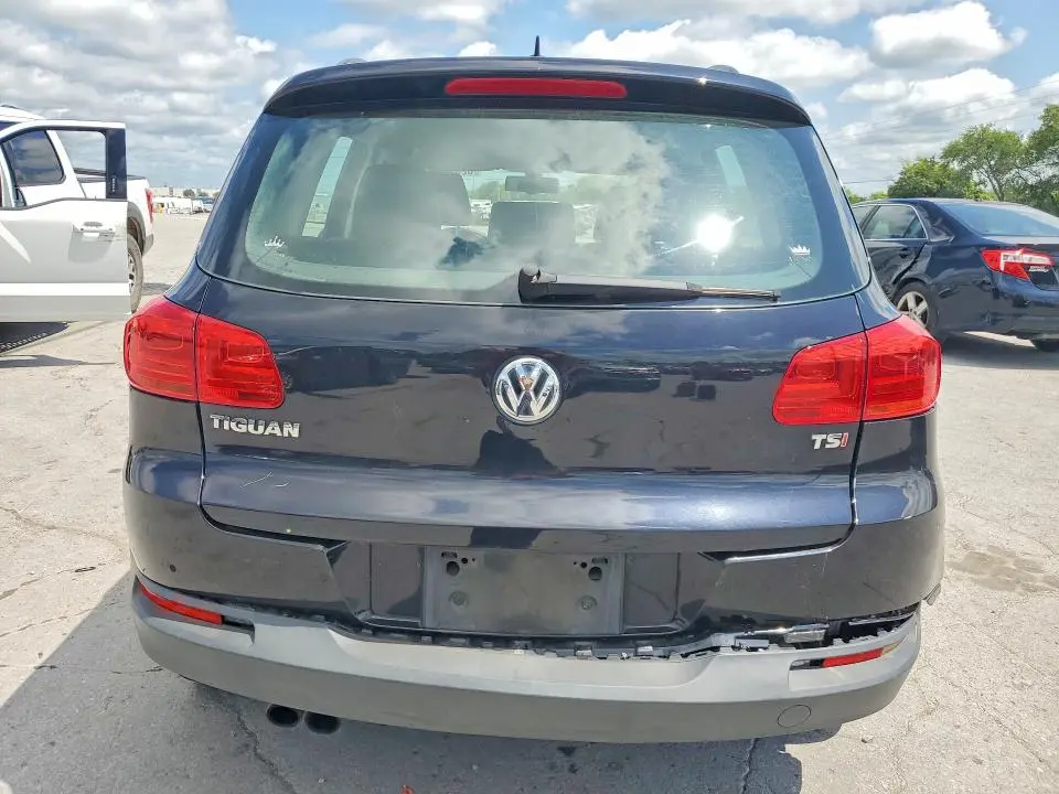 2016 VOLKSWAGEN TIGUAN S  