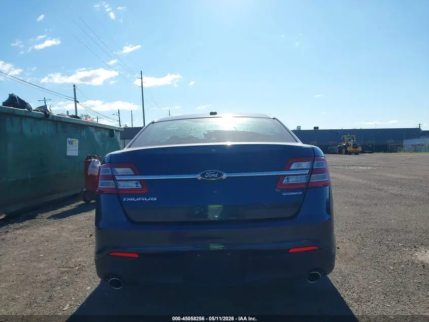 2017 FORD TAURUS SE
