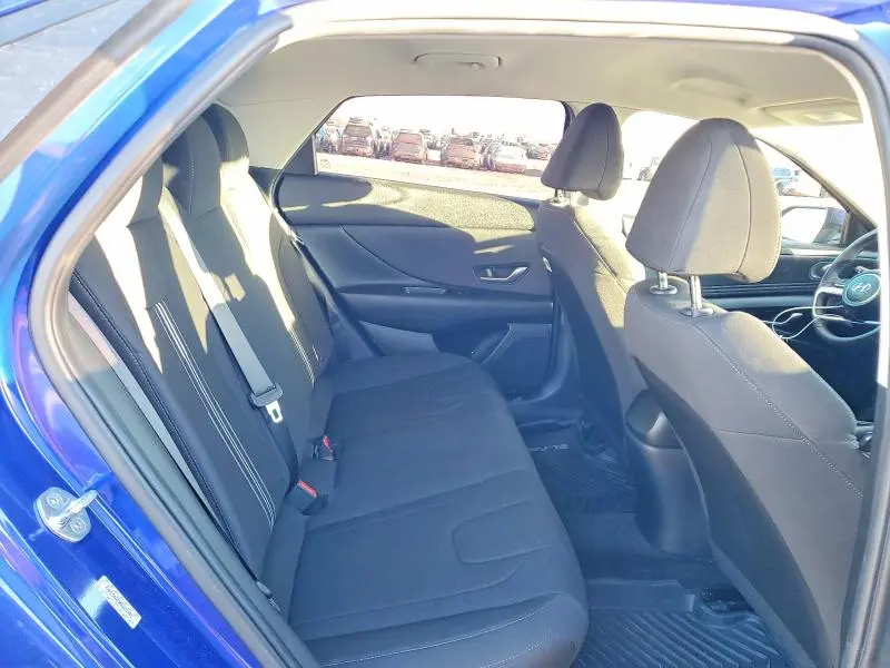 2022 HYUNDAI ELANTRA SEL  