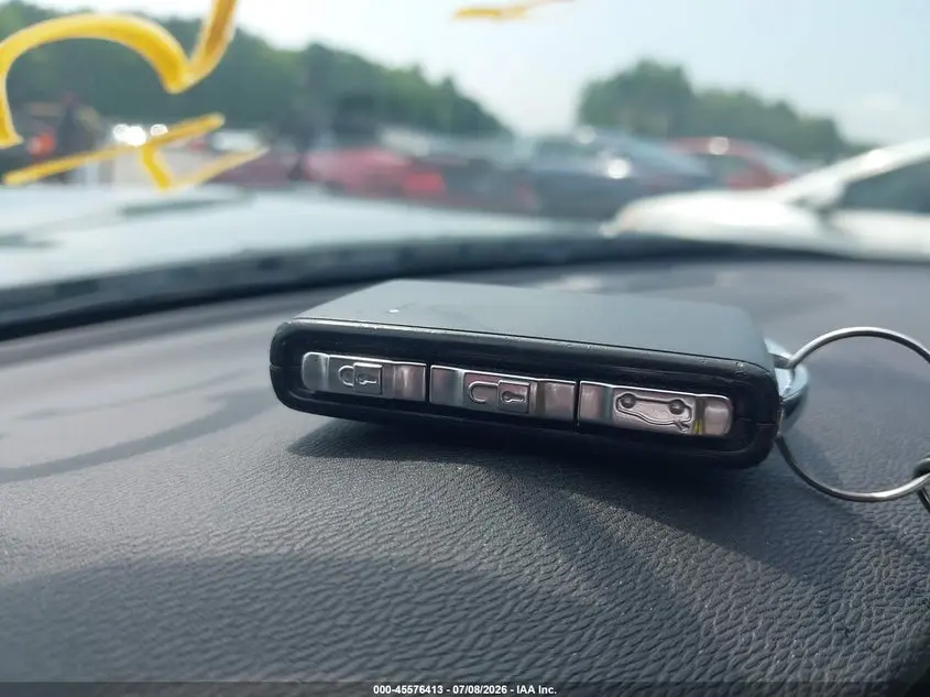 2023 VOLVO XC40 B5 PLUS BRIGHT THEME