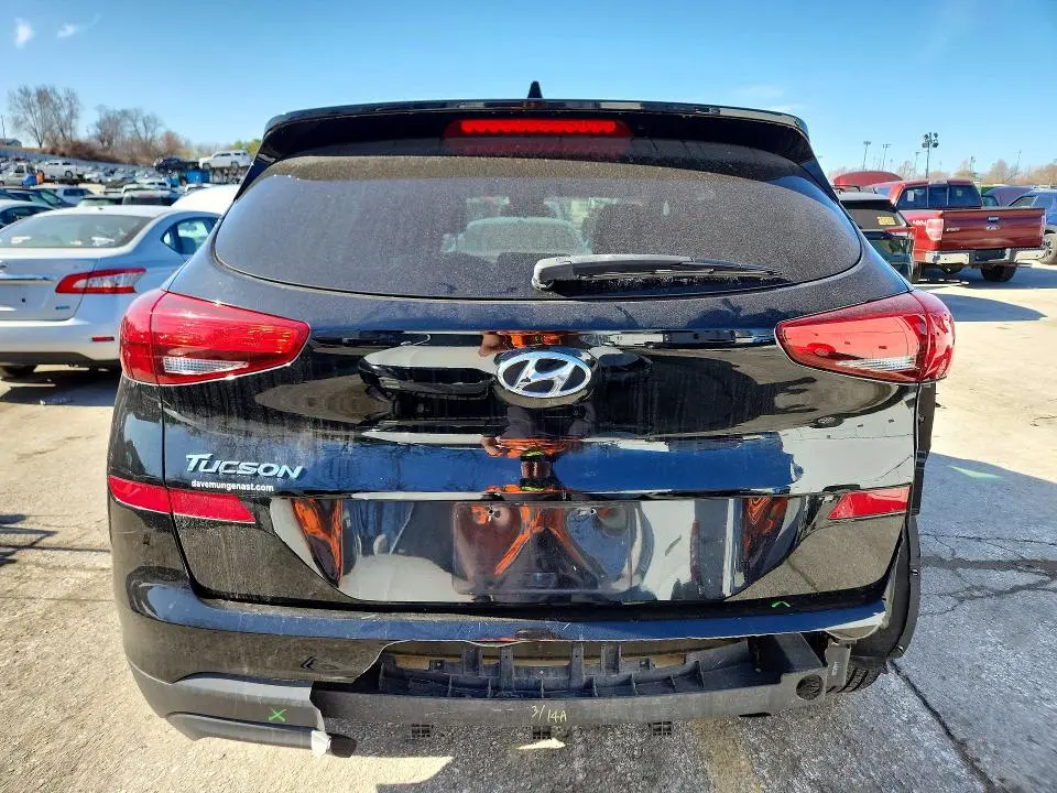 2019 HYUNDAI TUCSON SE  