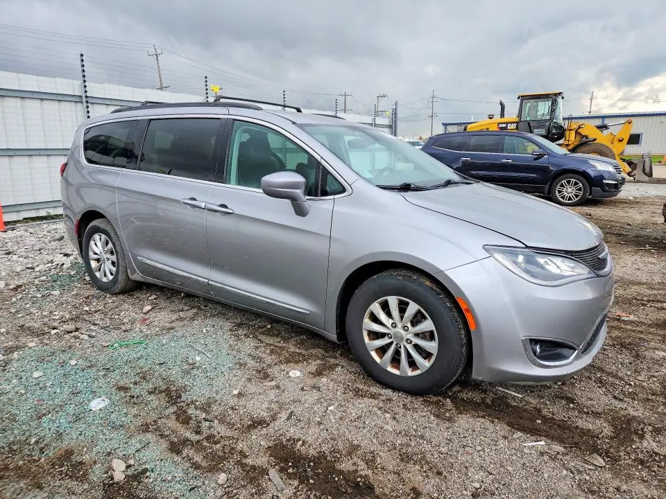 2017 CHRYSLER PACIFICA TOURING L  