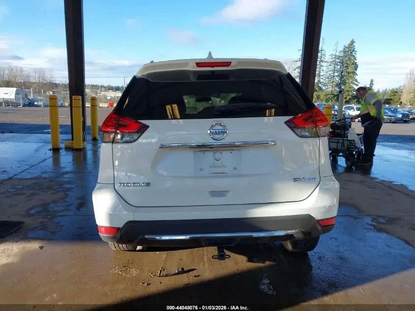 2018 NISSAN ROGUE SV