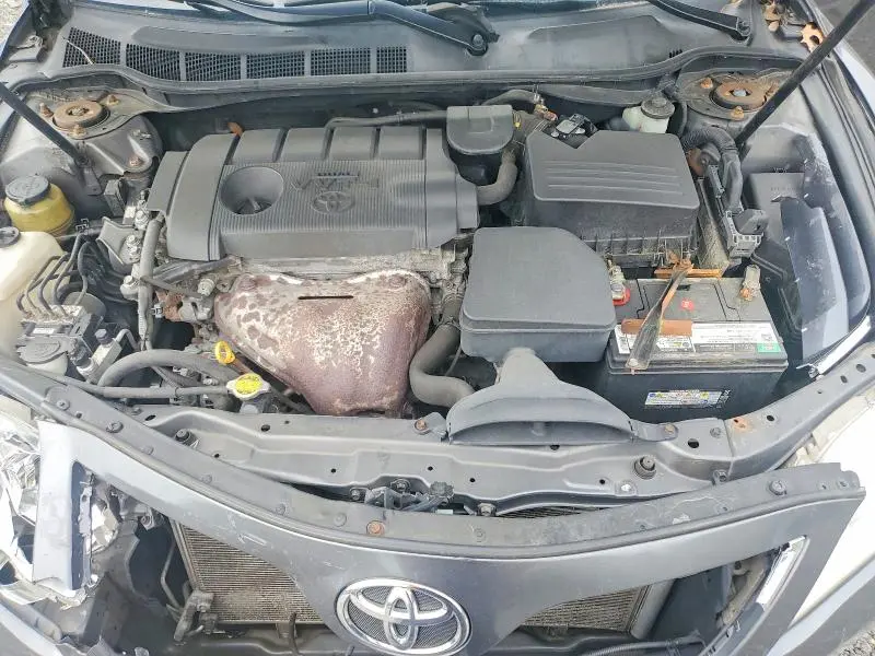 2011 TOYOTA CAMRY LE  