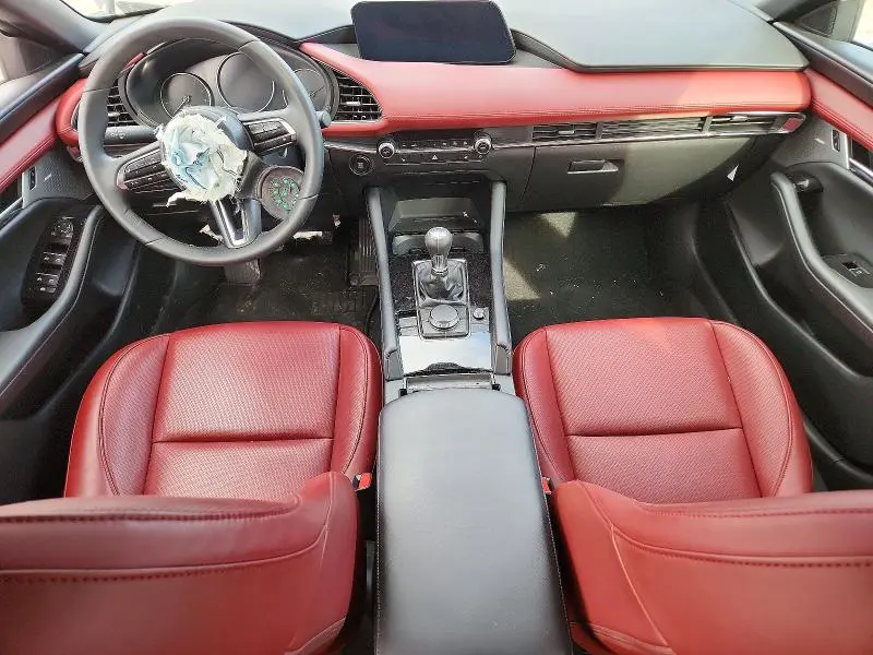 2025 MAZDA 3 PREMIUM  