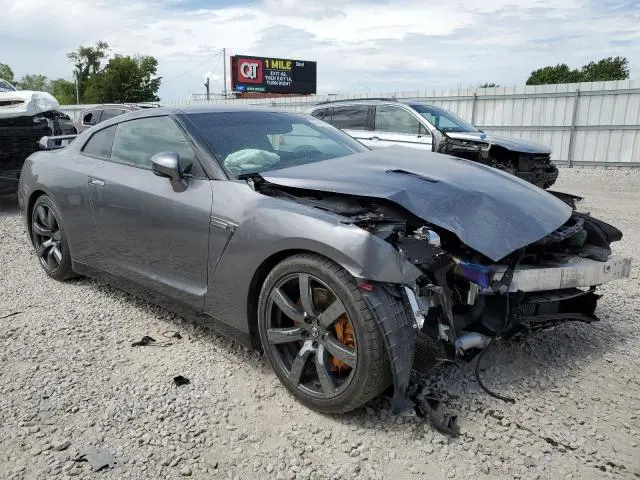 2010 NISSAN GT-R BASE