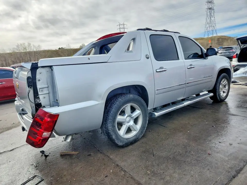 2013 CHEVROLET AVALANCHE LTZ  