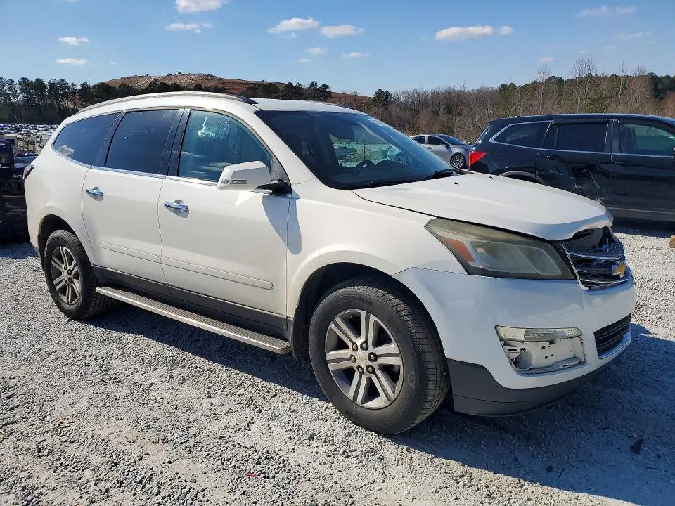 2015 CHEVROLET TRAVERSE LT  