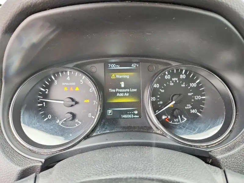 2017 NISSAN ROGUE SL  