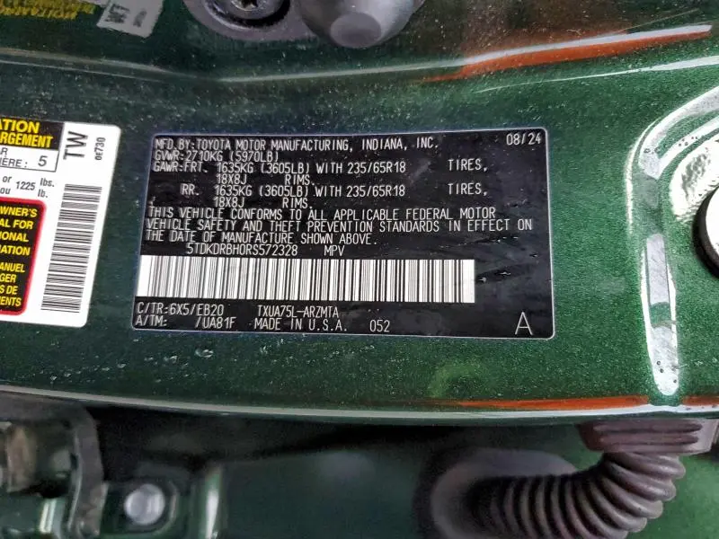 2024 TOYOTA HIGHLANDER LE  