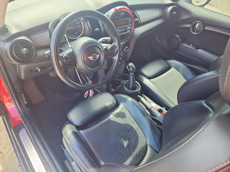 2015 MINI COOPER   