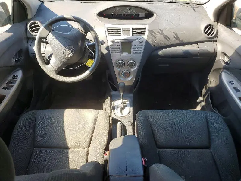 2010 TOYOTA YARIS BASE  