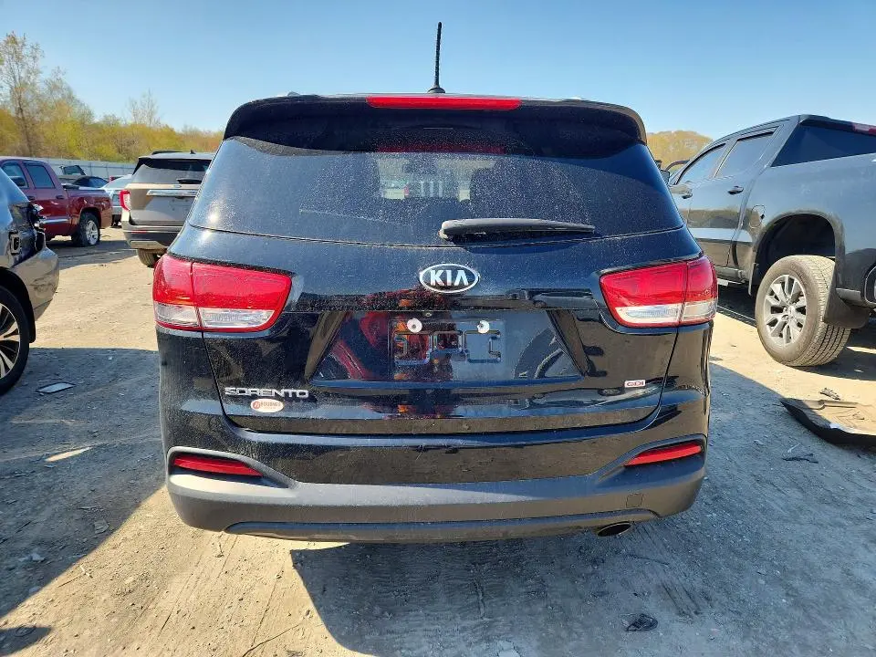2017 KIA SORENTO LX  