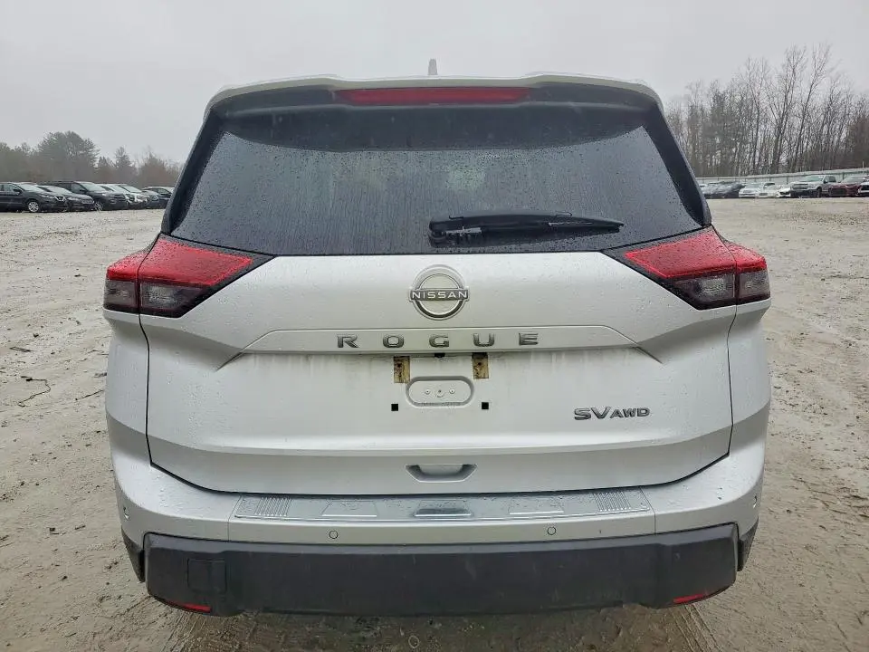 2024 NISSAN ROGUE SV  