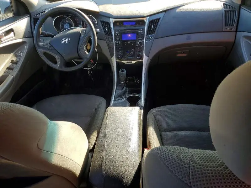 2012 HYUNDAI SONATA GLS  