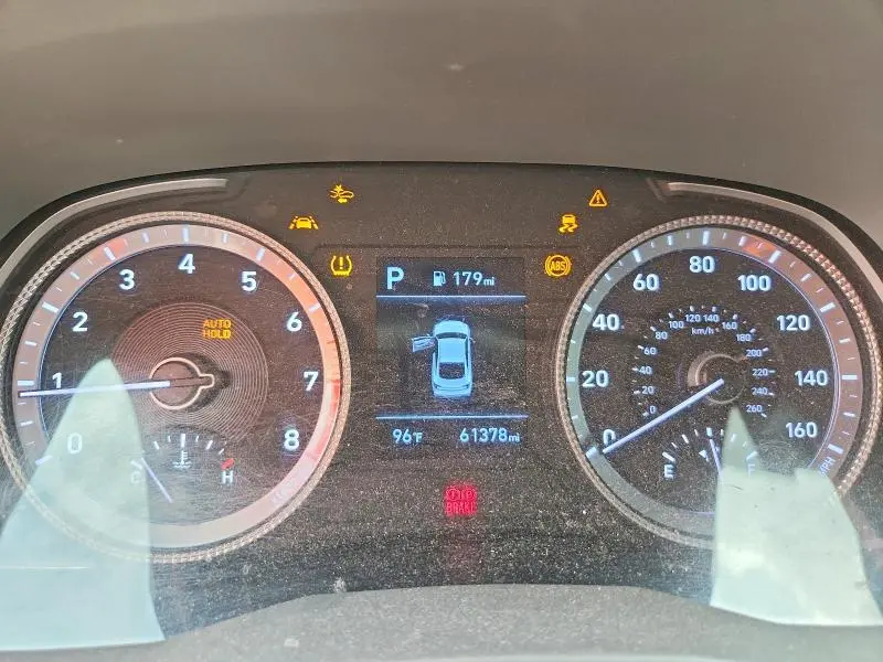 2022 HYUNDAI SONATA SE  