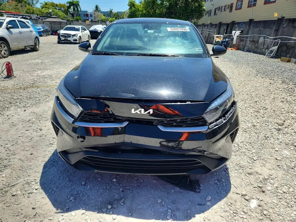 2022 KIA FORTE LXS  