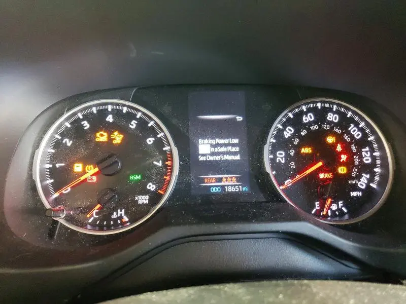 2019 TOYOTA RAV4 XLE  