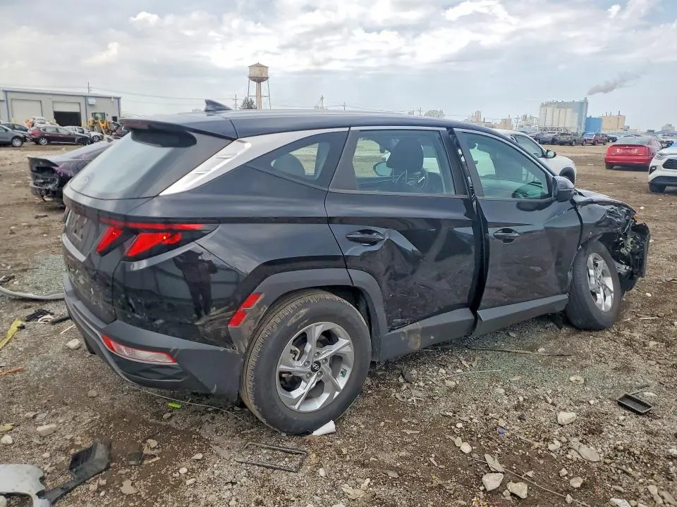 2022 HYUNDAI TUCSON SE  