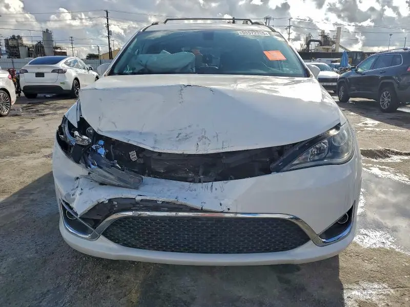 2017 CHRYSLER PACIFICA TOURING L  