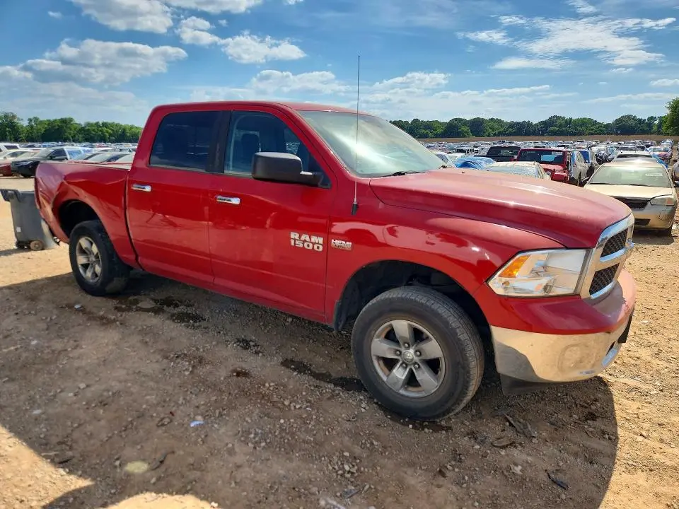2017 RAM 1500 SLT  