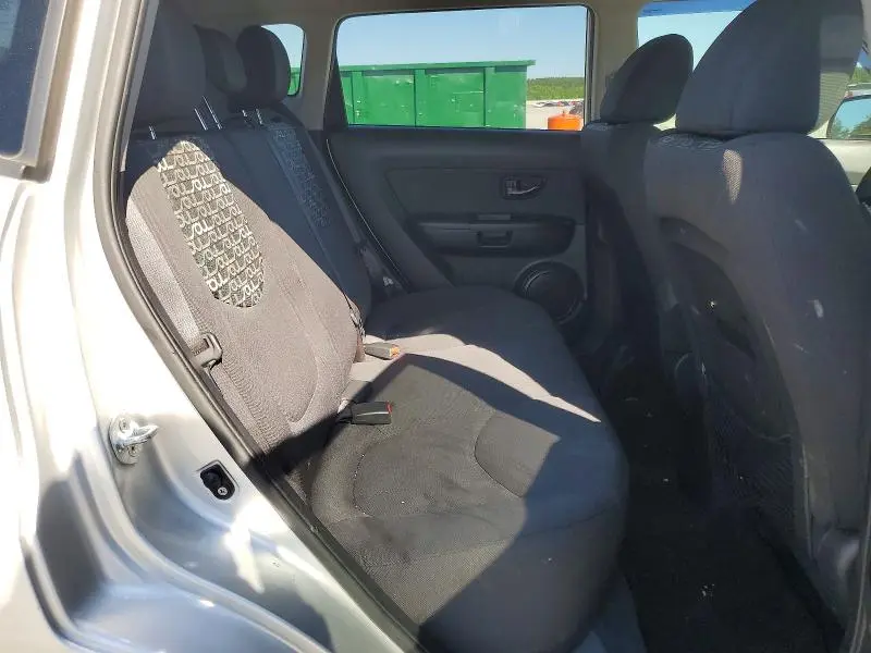 2011 KIA SOUL +  