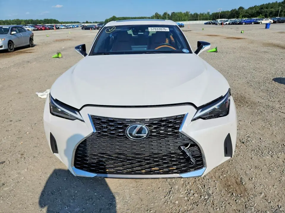 2023 LEXUS IS 300  