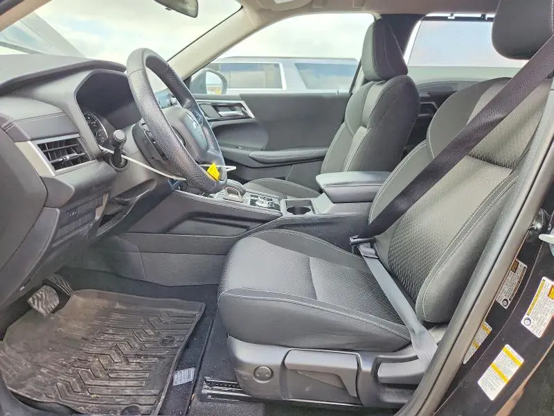 2024 MITSUBISHI OUTLANDER ES  