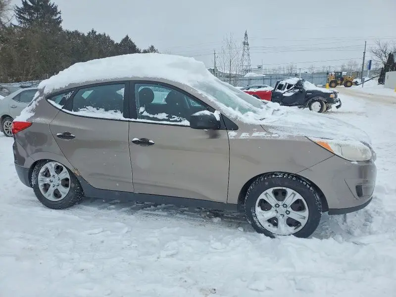 2011 HYUNDAI TUCSON GL  