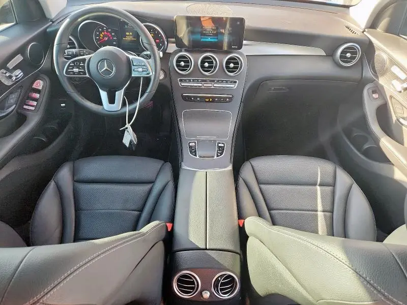 2021 MERCEDES-BENZ GLC 300  