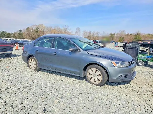 2013 VOLKSWAGEN JETTA SE  