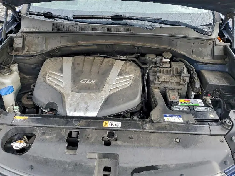 2017 HYUNDAI SANTA FE SE  