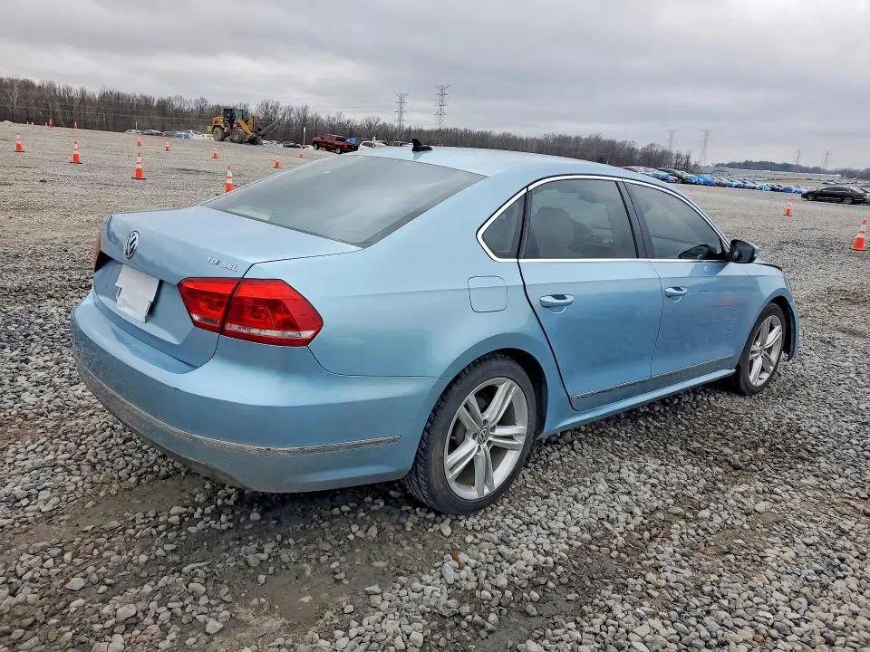 2013 VOLKSWAGEN PASSAT SEL  