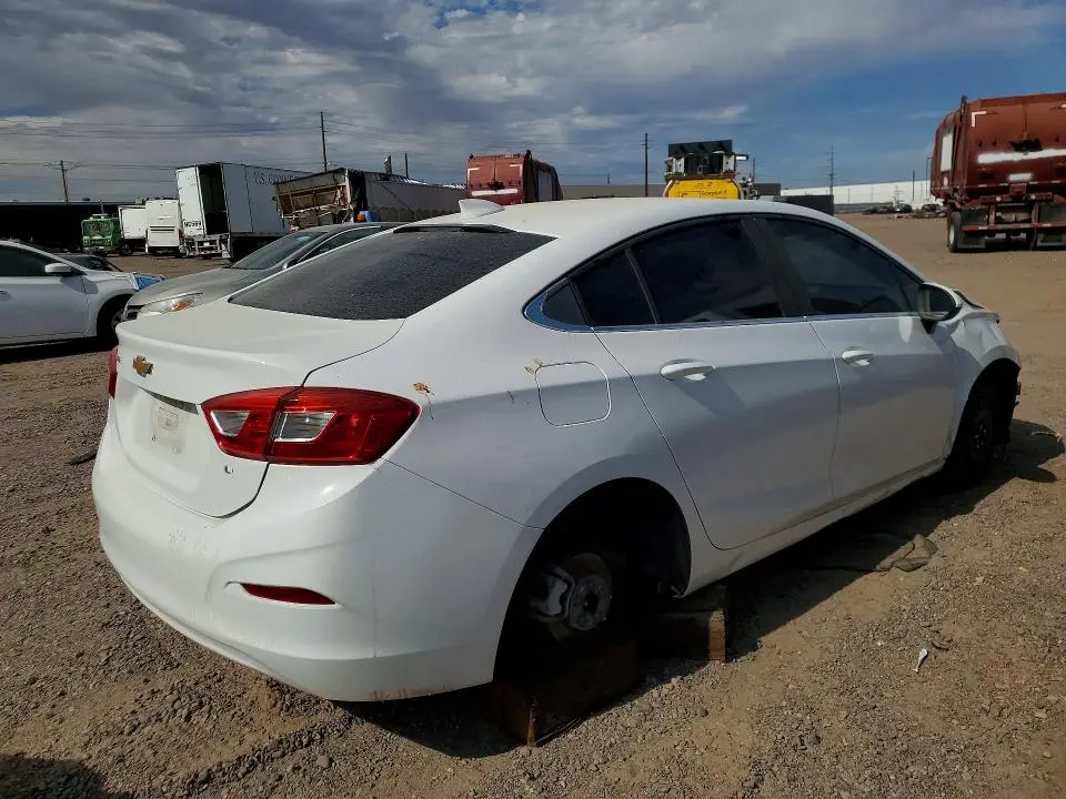 2018 CHEVROLET CRUZE LT  