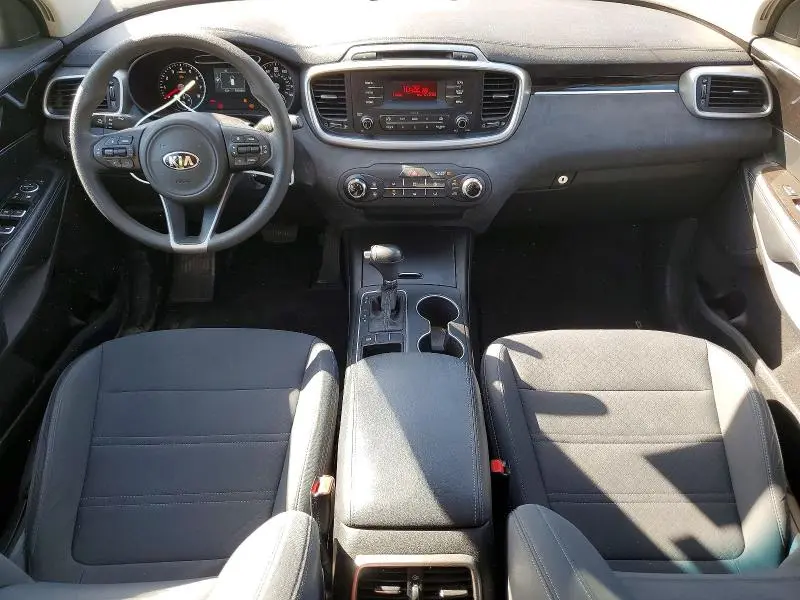 2017 KIA SORENTO L  