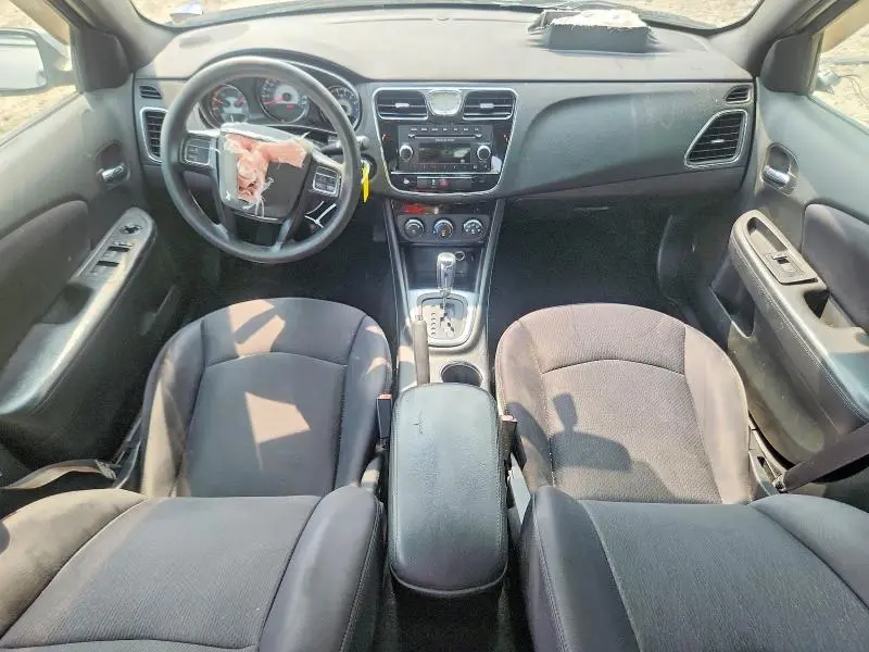 2013 CHRYSLER 200 LX  