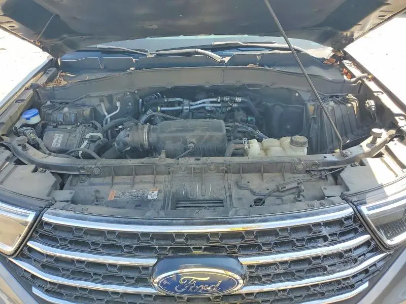2021 FORD EXPLORER XLT  