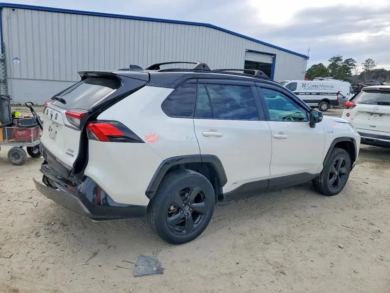 2021 TOYOTA RAV4 XSE  