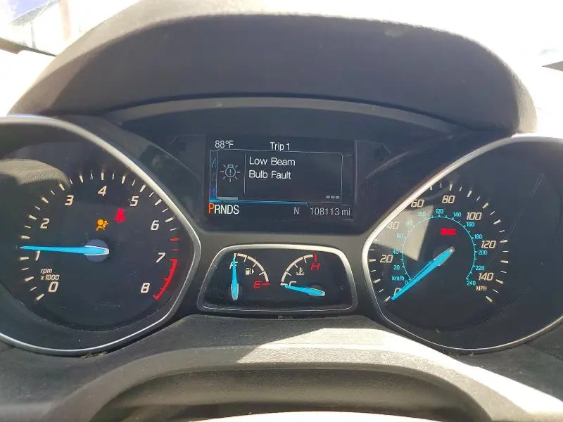 2016 FORD ESCAPE SE  