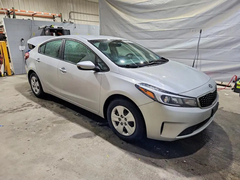 2018 KIA FORTE LX  