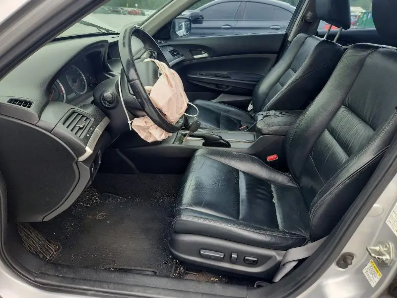 2011 HONDA ACCORD SE  