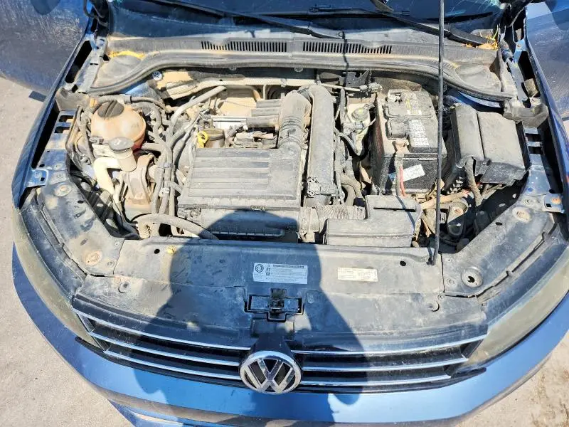 2016 VOLKSWAGEN JETTA SE  