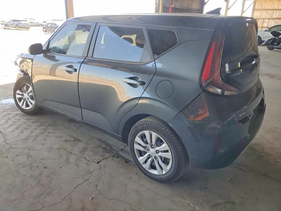 2024 KIA SOUL LX  