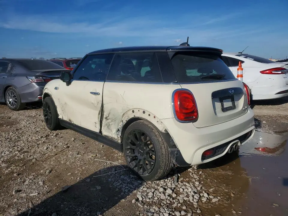 2017 MINI COOPER S  