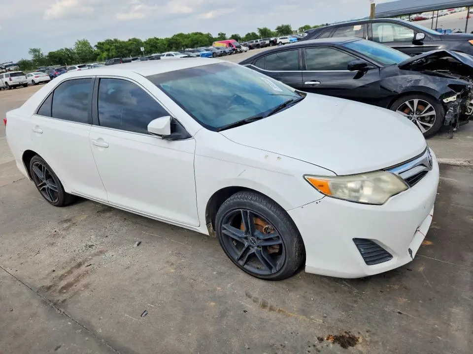 2012 TOYOTA CAMRY LE  